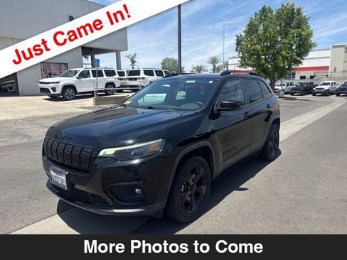 Used 2021 Jeep Cherokee Latitude Plus AWD/4WD image 1