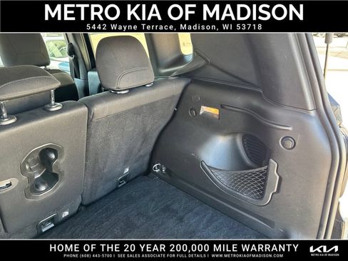 Used 2017 Jeep Renegade Altitude AWD/4WD image 31
