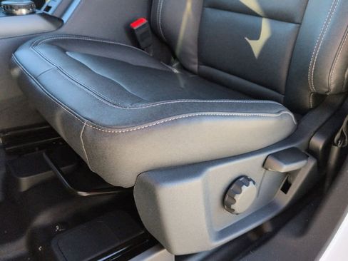 New 2025 Ford Bronco Badlands image 18