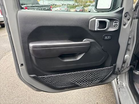 Used 2020 Jeep Wrangler Unlimited Rubicon w/ Advanced Safety Group AWD/4WD image 24