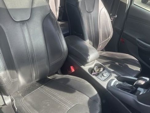 Used 2012 Ford Focus Titanium image 6