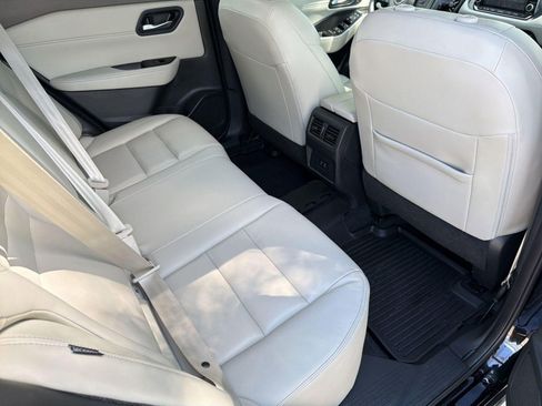 Used 2023 Nissan Rogue SL image 30