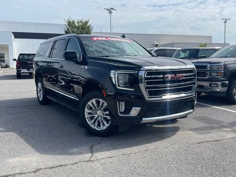 Used 2024 GMC Yukon XL SLT RWD image 2