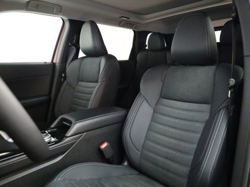 New 2025 Mitsubishi Outlander SE image 4