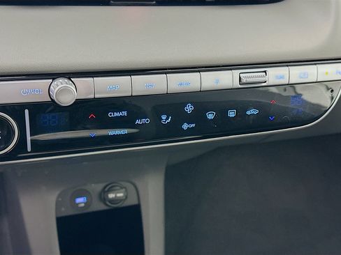 Used 2024 Hyundai Ioniq 5 SEL image 24