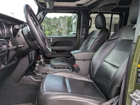 Used 2022 Jeep Wrangler Unlimited Sahara w/ LED Lighting Group AWD/4WD image 20
