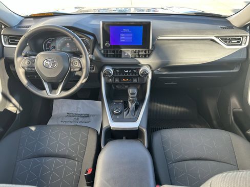 Used 2024 Toyota RAV4 XLE w/ Convenience Package image 18