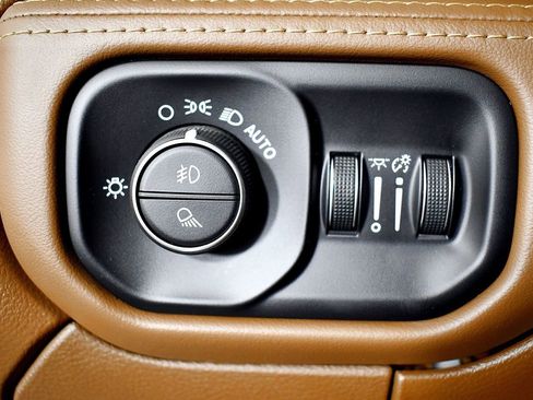 Used 2022 RAM 3500 Limited image 43