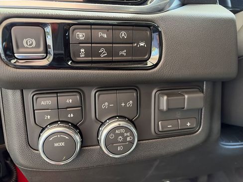 New 2026 GMC Yukon XL Denali image 20