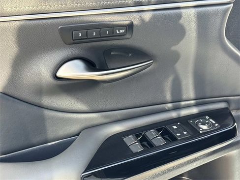 Certified 2025 Lexus ES 350 w/ Premium Package image 18