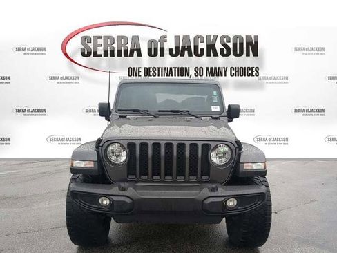 Used 2022 Jeep Wrangler Unlimited Sahara image 3
