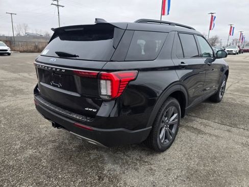 New 2026 Ford Explorer Active w/ Active Comfort Package image 3