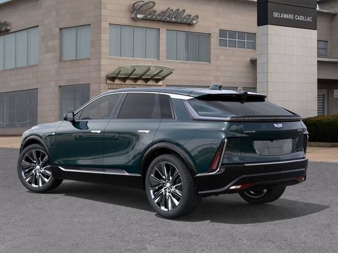 New 2026 Cadillac Lyriq Signature Luxury AWD/4WD image 3