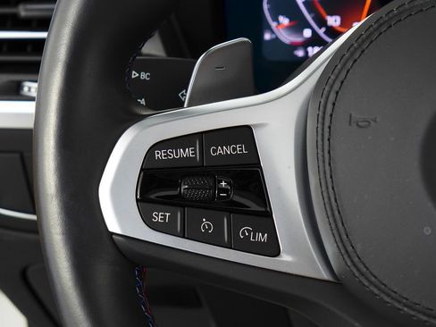 Used 2025 BMW X4 M40i w/ Premium Package image 30