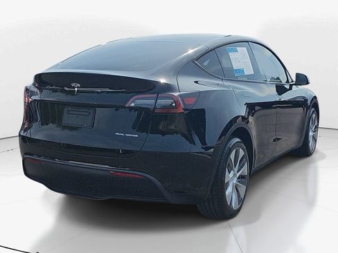 Used 2023 Tesla Model Y Long Range AWD/4WD image 6