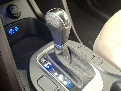 Used 2017 Hyundai Santa Fe Sport image 17