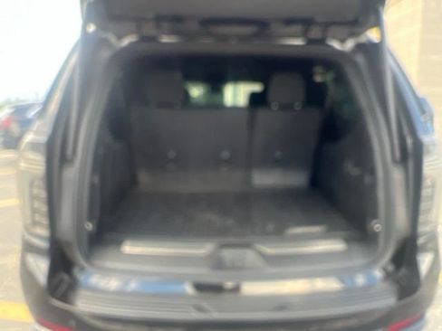 Used 2025 Chevrolet Suburban RST w/ RST Capability Package AWD/4WD image 8