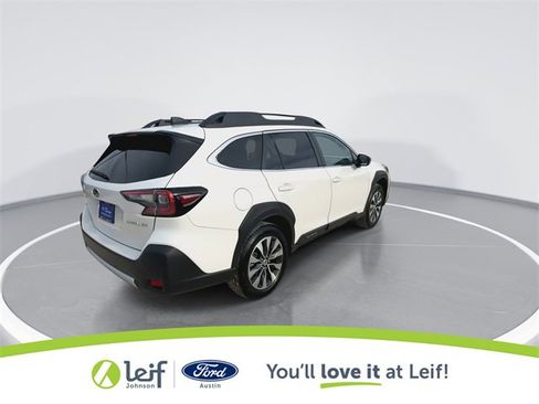 Used 2025 Subaru Outback Limited image 11