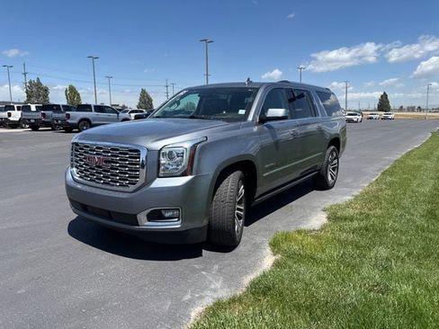 Used 2019 GMC Yukon XL Denali w/ Denali Ultimate Package AWD/4WD image 7