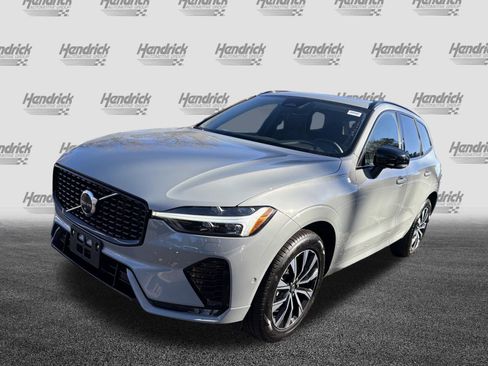 Certified 2025 Volvo XC60 B5 Plus image 5