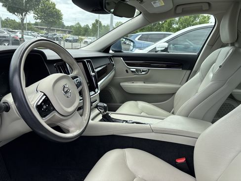 Used 2017 Volvo S90 T5 Momentum w/ Convenience Package FWD image 34