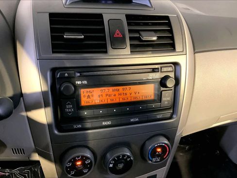 Used 2012 Toyota Corolla LE FWD image 28