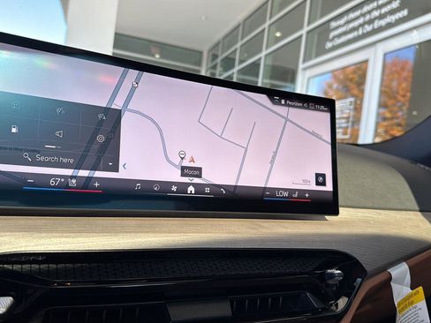 Certified 2025 BMW 330i Sedan w/ Premium Package image 23