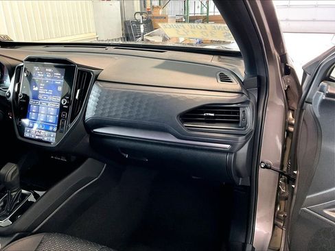 Used 2025 Subaru Forester Premium image 13