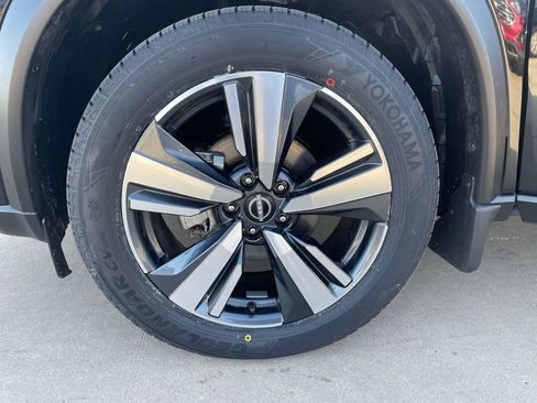 Used 2023 Nissan Rogue SL w/ SL Premium Package image 29