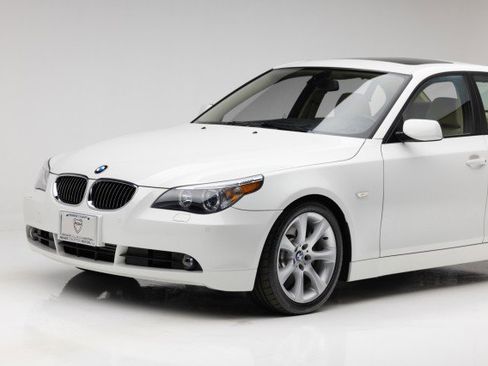 Used 2004 BMW 545i Sedan image 29
