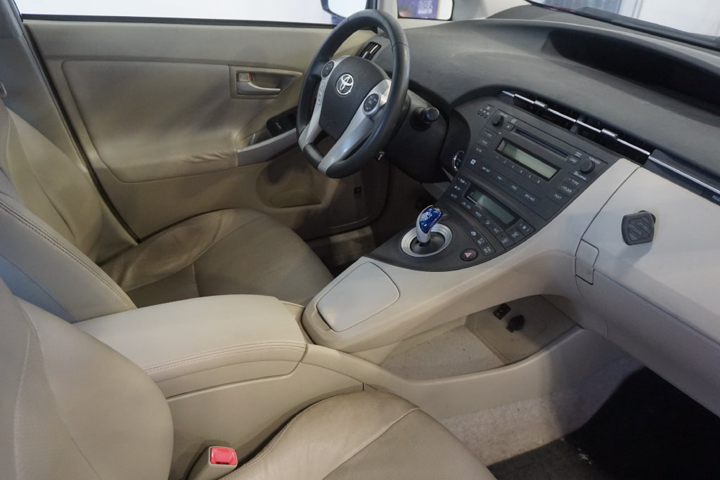 Used 2010 Toyota Prius Five FWD image 16