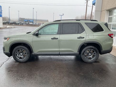 New 2026 Honda Pilot TrailSport image 8