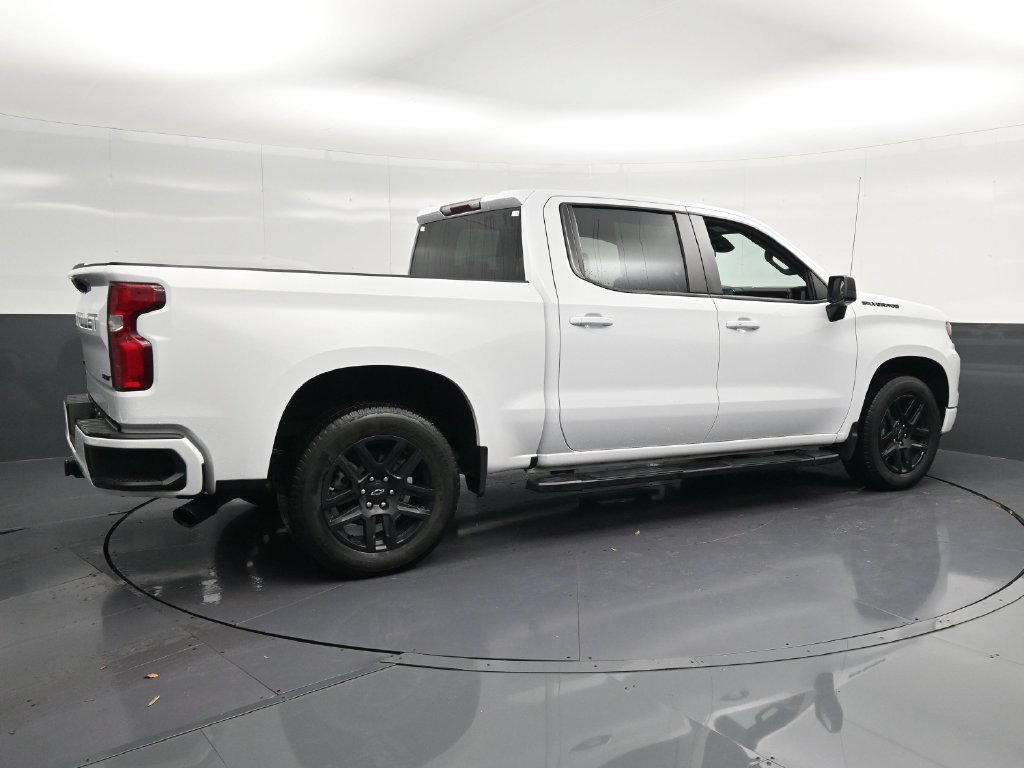 Used 2024 Chevrolet Silverado 1500 RST w/ Dark Appearance Package RWD image 3