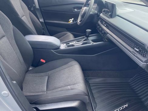 Used 2024 Honda Accord EX image 17