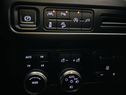 Used 2022 GMC Yukon XL AT4 w/ Max Trailering Package AWD/4WD image 42