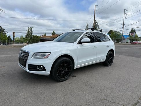 Used 2016 Audi Q5 2.0T Premium Plus w/ Technology Package AWD/4WD image 2