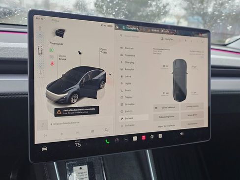 Used 2026 Tesla Model Y AWD image 39