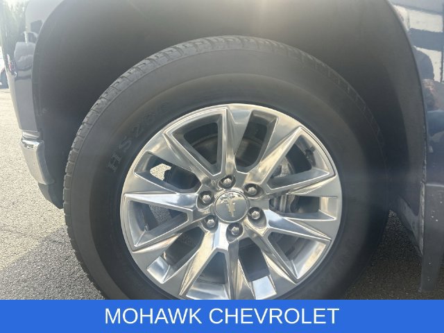 Used 2020 Chevrolet Silverado 1500 LTZ w/ LTZ Premium Package AWD/4WD image 40