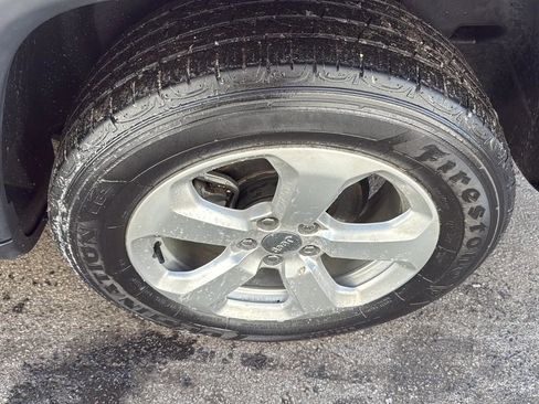 Used 2019 Jeep Compass Latitude w/ Cold Weather Group image 9