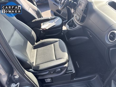 Used 2019 Mercedes-Benz Metris Passenger image 37