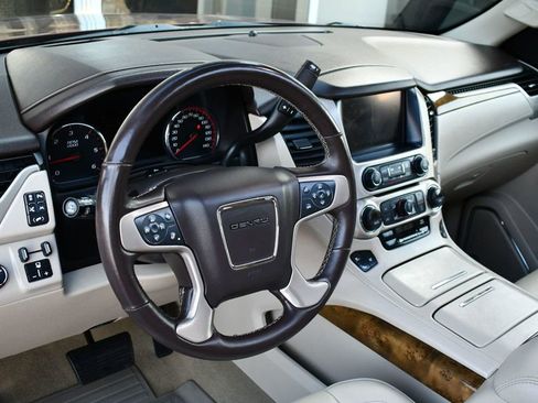 Used 2016 GMC Yukon Denali w/ Open Road Package image 41