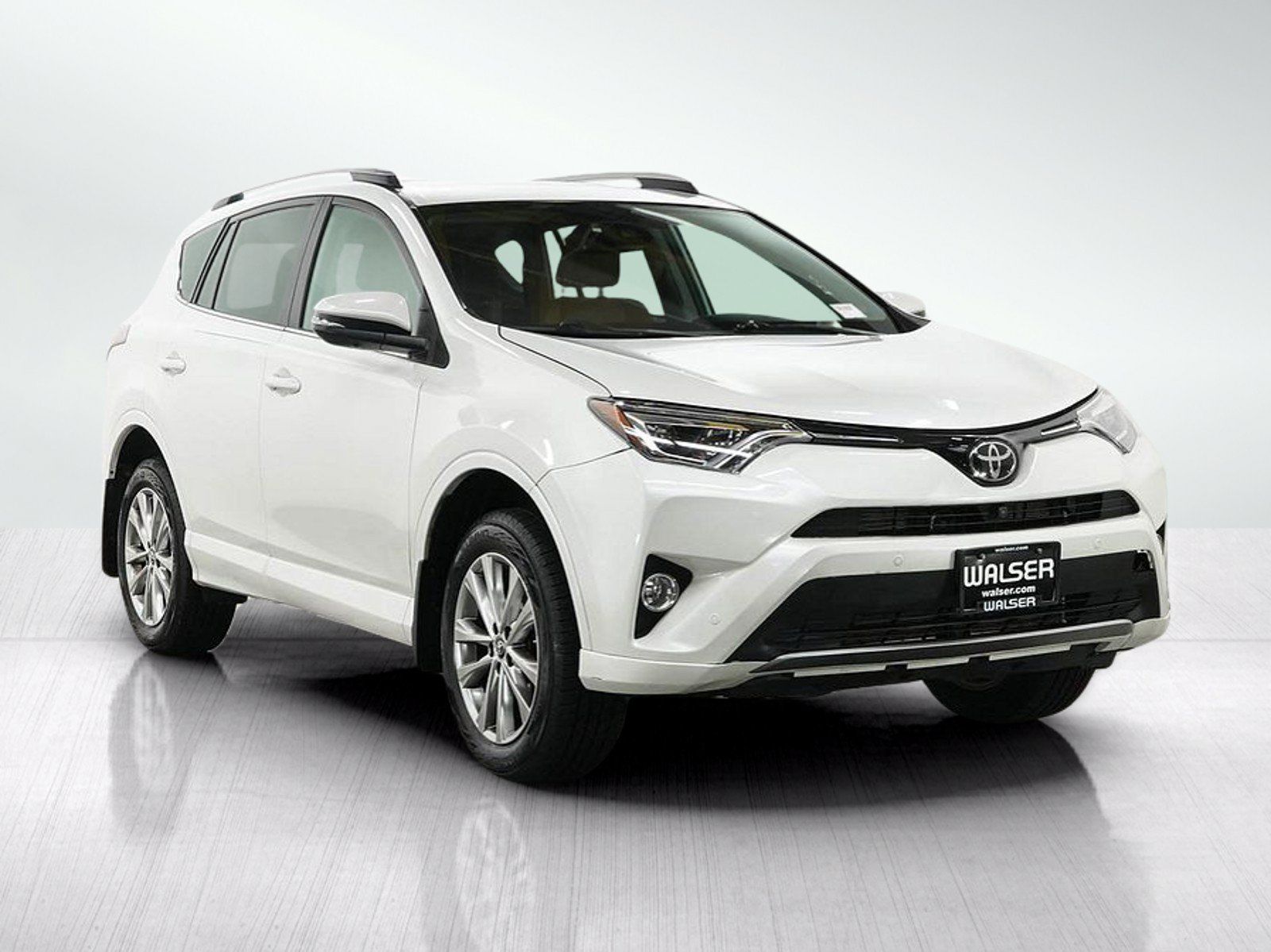 Used 2018 Toyota RAV4 Platinum AWD/4WD image 8