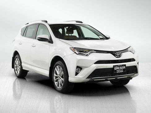 Used 2018 Toyota RAV4 Platinum AWD/4WD image 8