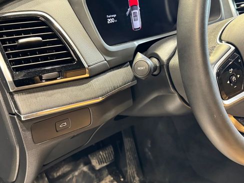 Used 2025 Volvo XC90 B6 Ultra w/ Protection Package image 15