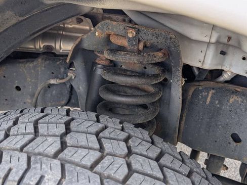Used 2017 Ford E-450 and Econoline 450 Super Duty RWD image 18