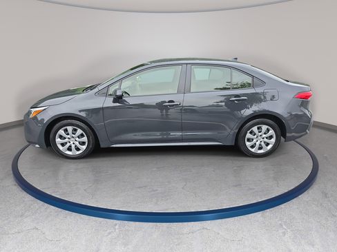 Used 2024 Toyota Corolla LE FWD image 8