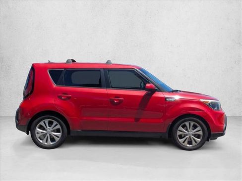 Used 2015 Kia Soul + FWD image 4