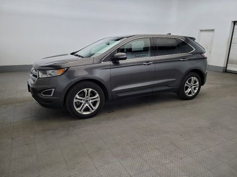 Used 2018 Ford Edge Titanium AWD/4WD image 2