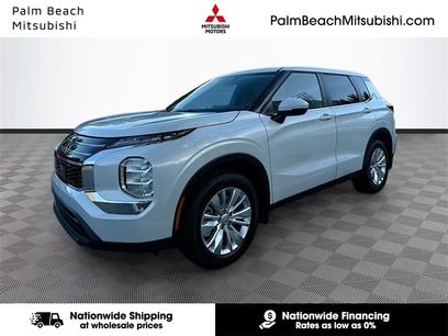 New 2025 Mitsubishi Outlander ES