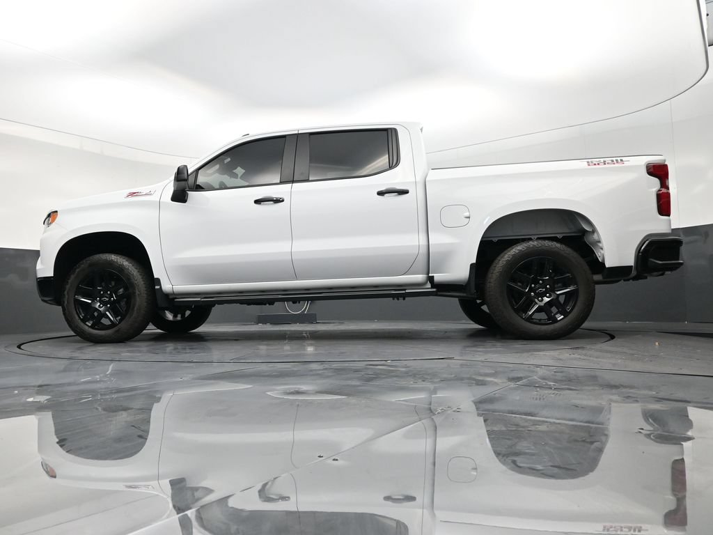 Used 2025 Chevrolet Silverado 1500 LT Trail Boss w/ LT Trail Boss Premium Package AWD/4WD image 18
